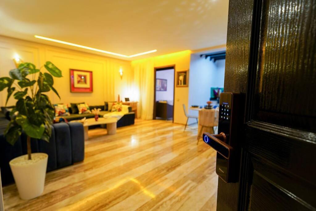 Ferienwohnung Darsublime Au Coeur De Marrakech Jacuzzi Prive Marrakesch Exterior foto