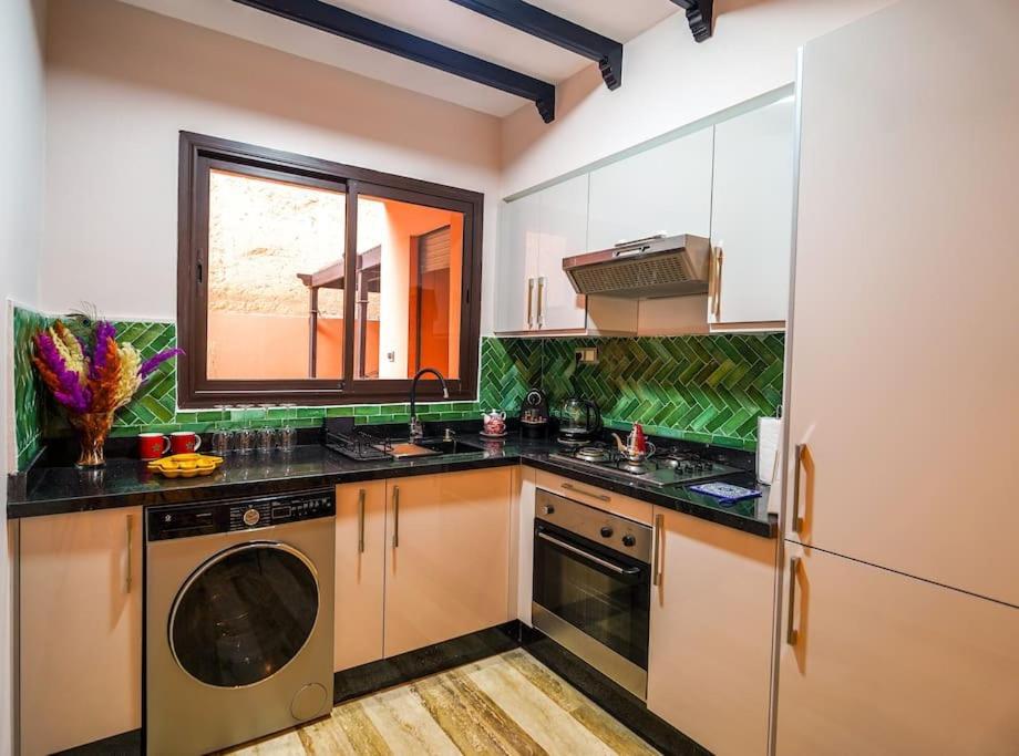 Ferienwohnung Darsublime Au Coeur De Marrakech Jacuzzi Prive Marrakesch Exterior foto